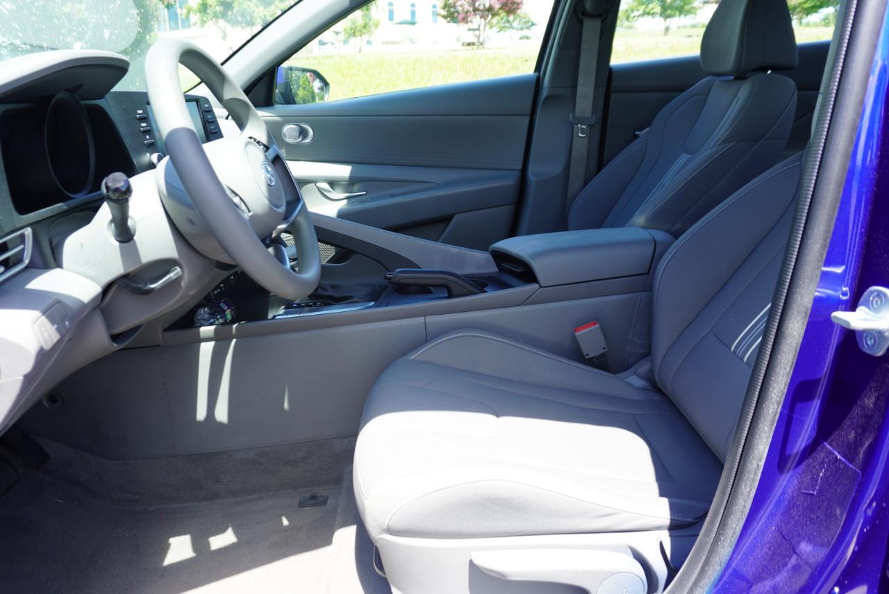 Hyundai Elantra SEL IVT 2023
