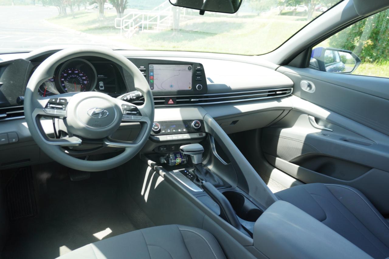 Hyundai Elantra SEL IVT 2023
