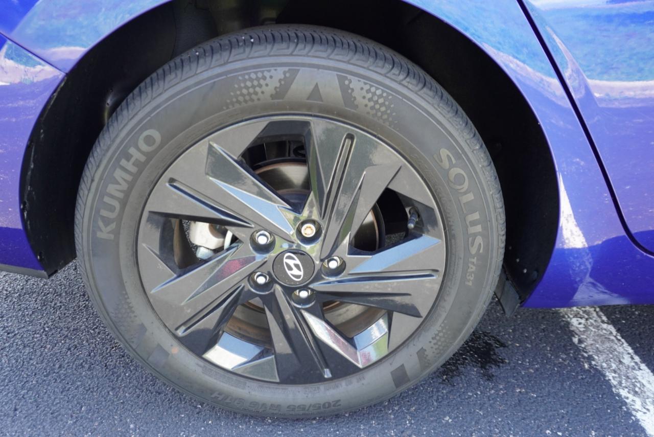 Hyundai Elantra SEL IVT 2023