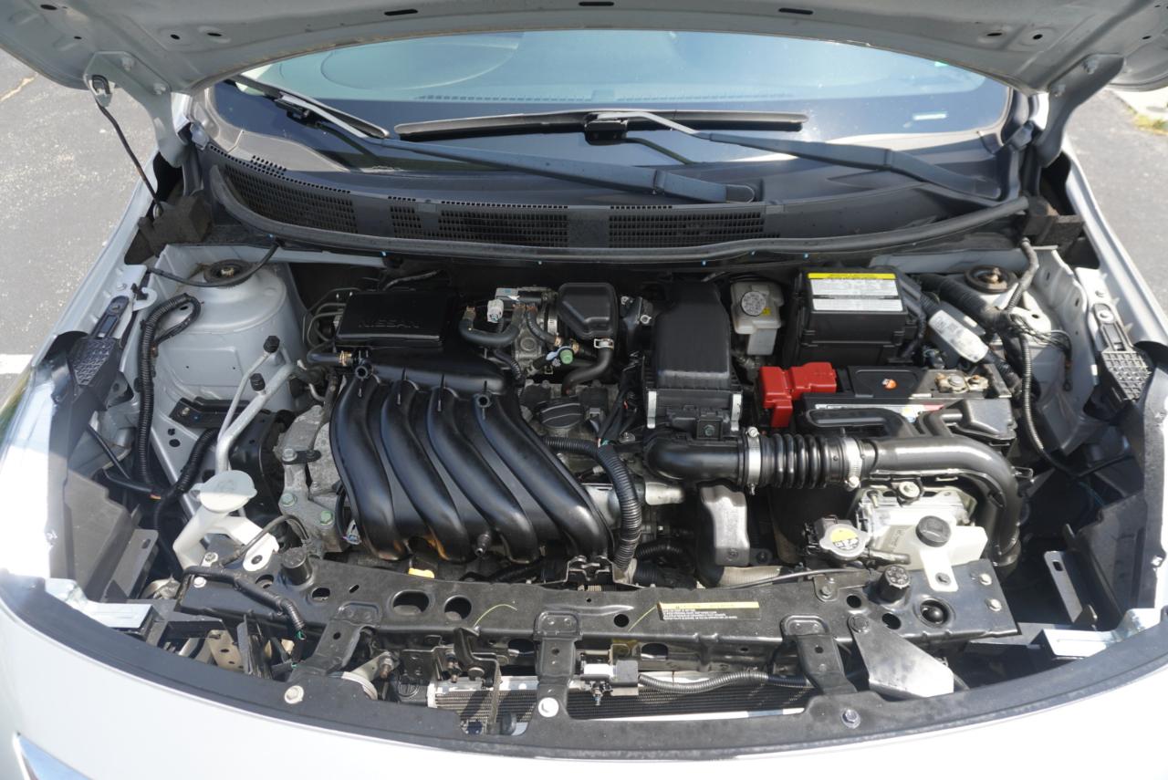 Nissan Versa Sedan SV CVT 2017