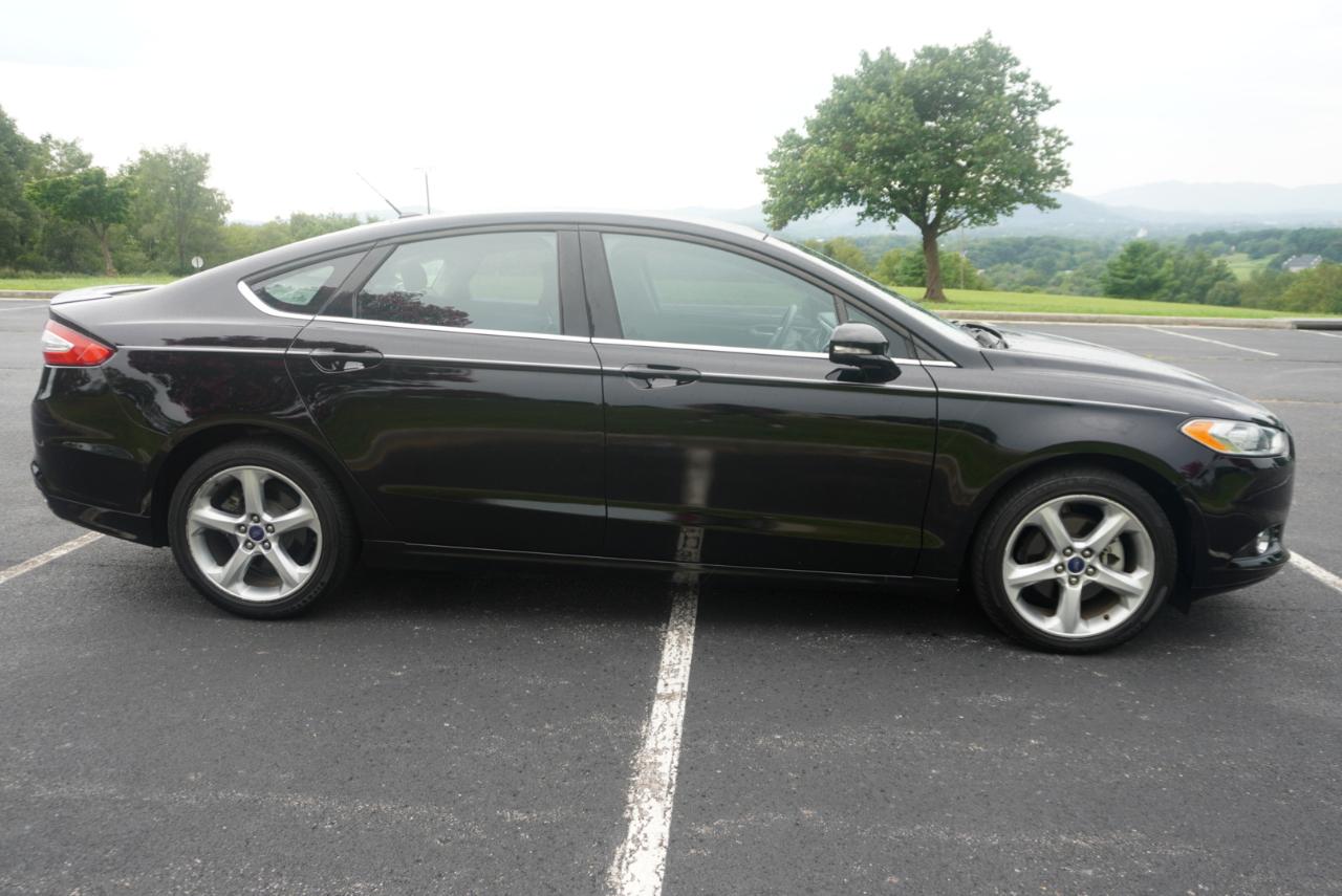 Ford Fusion 4dr Sdn SE AWD 2016