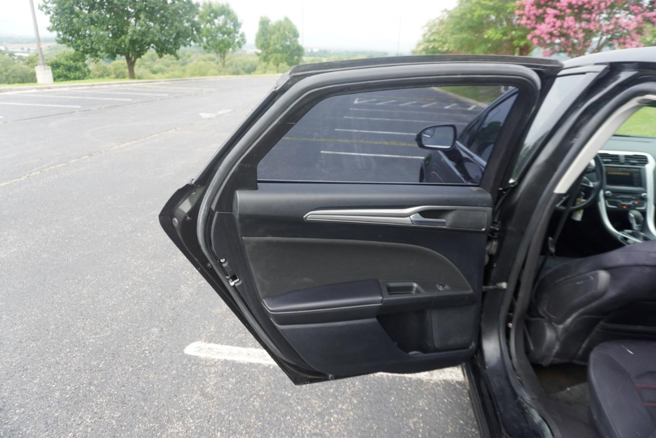 Ford Fusion 4dr Sdn SE AWD 2016