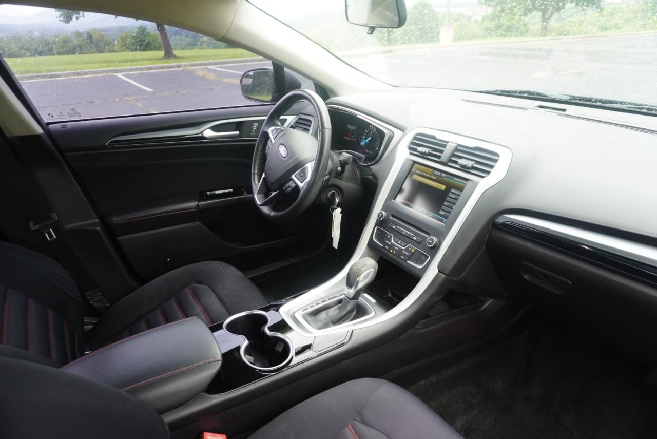Ford Fusion 4dr Sdn SE AWD 2016