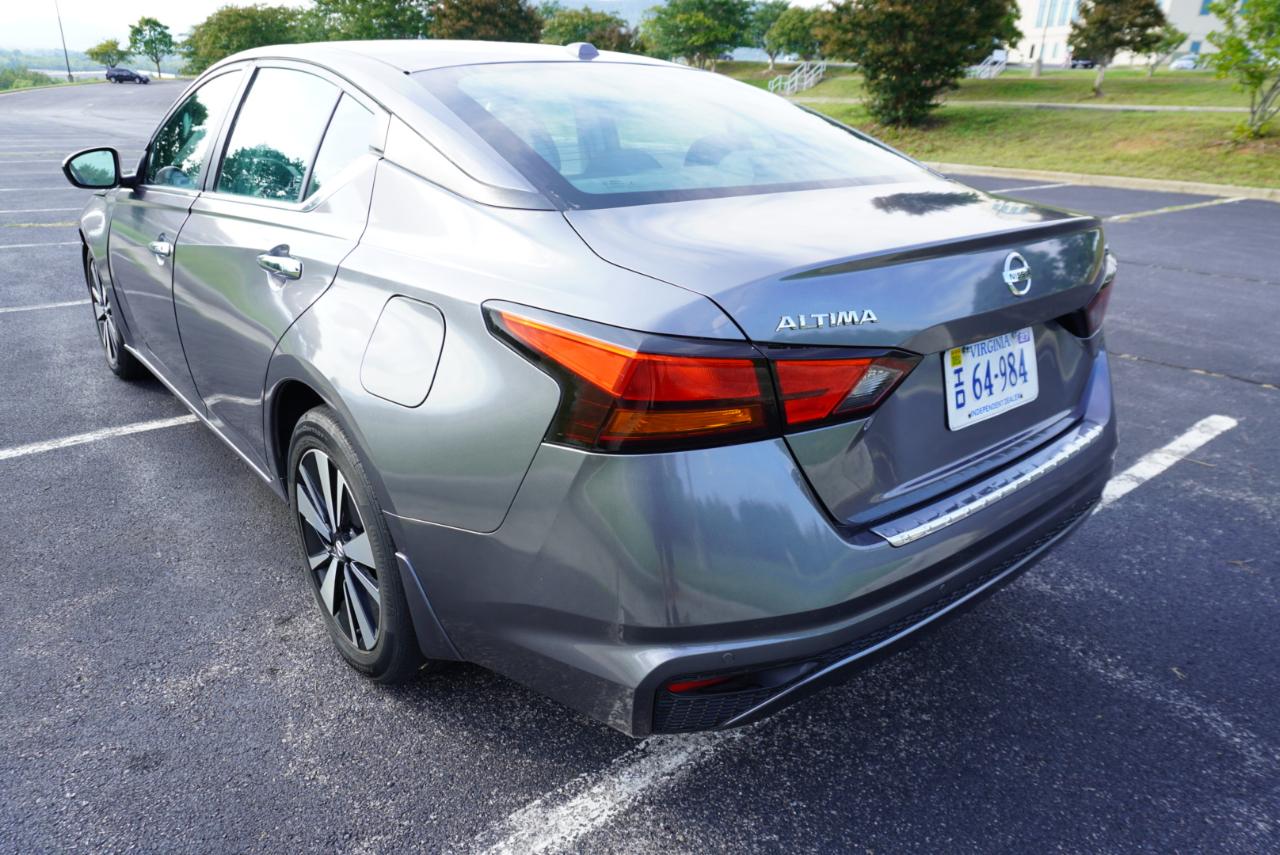 Nissan Altima 2.5 SV Sedan 2022