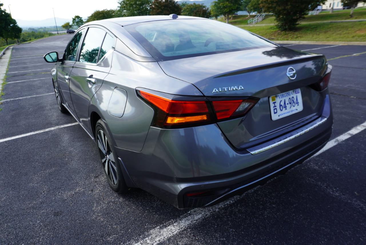 Nissan Altima 2.5 SV Sedan 2022