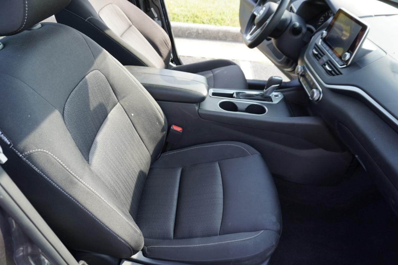 Nissan Altima 2.5 SV Sedan 2022