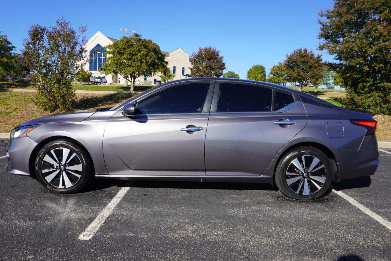 Nissan Altima 2.5 SV Sedan 2022