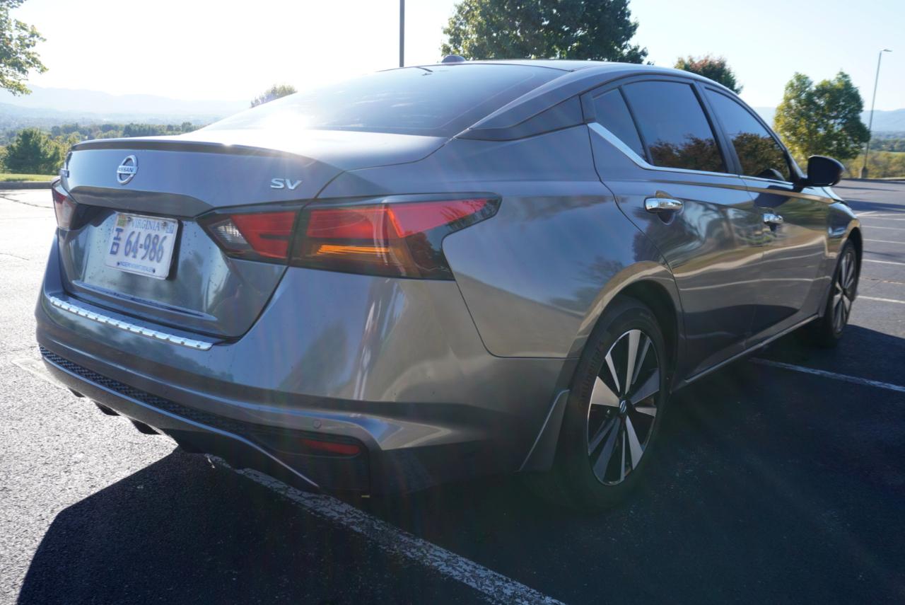 Nissan Altima 2.5 SV Sedan 2022