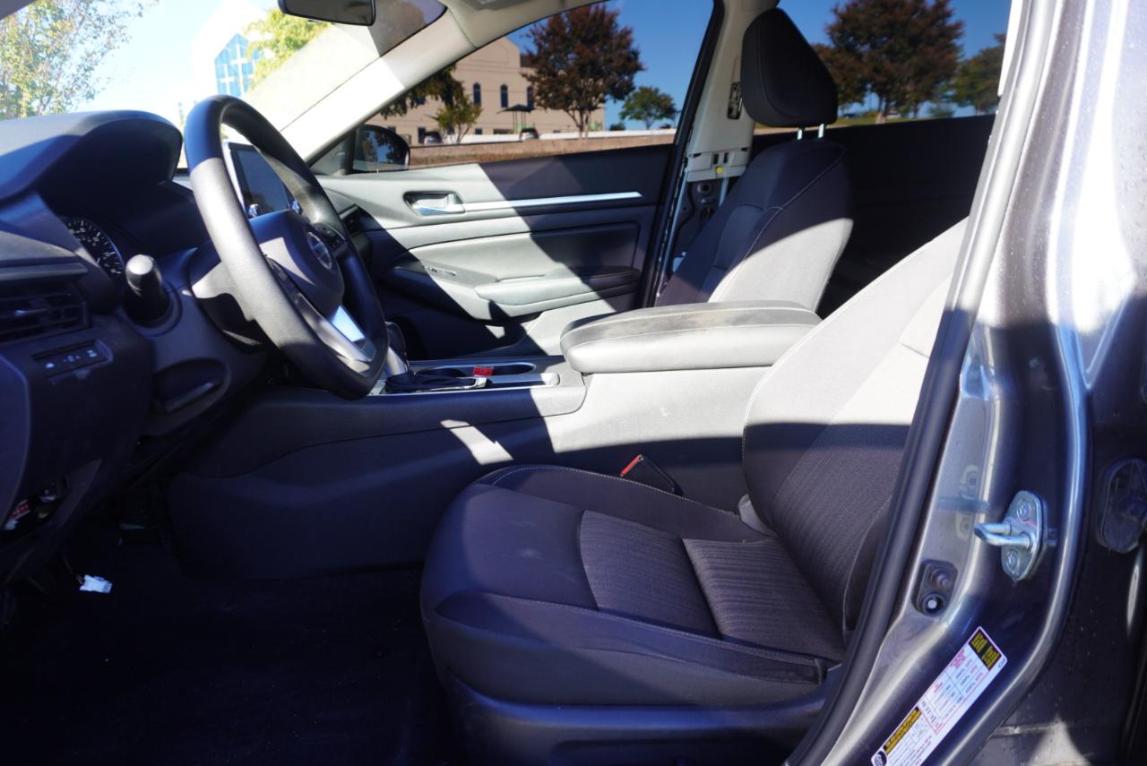 Nissan Altima 2.5 SV Sedan 2022