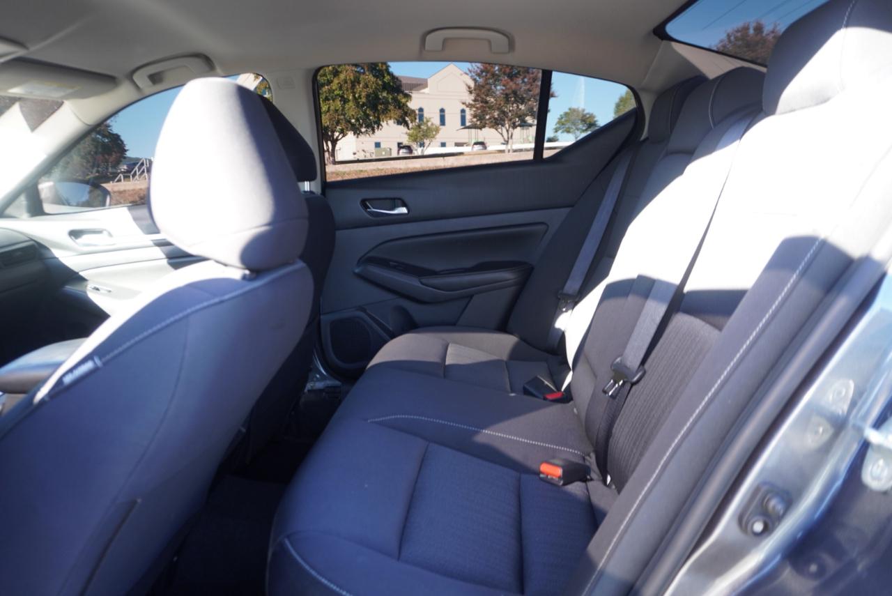 Nissan Altima 2.5 SV Sedan 2022