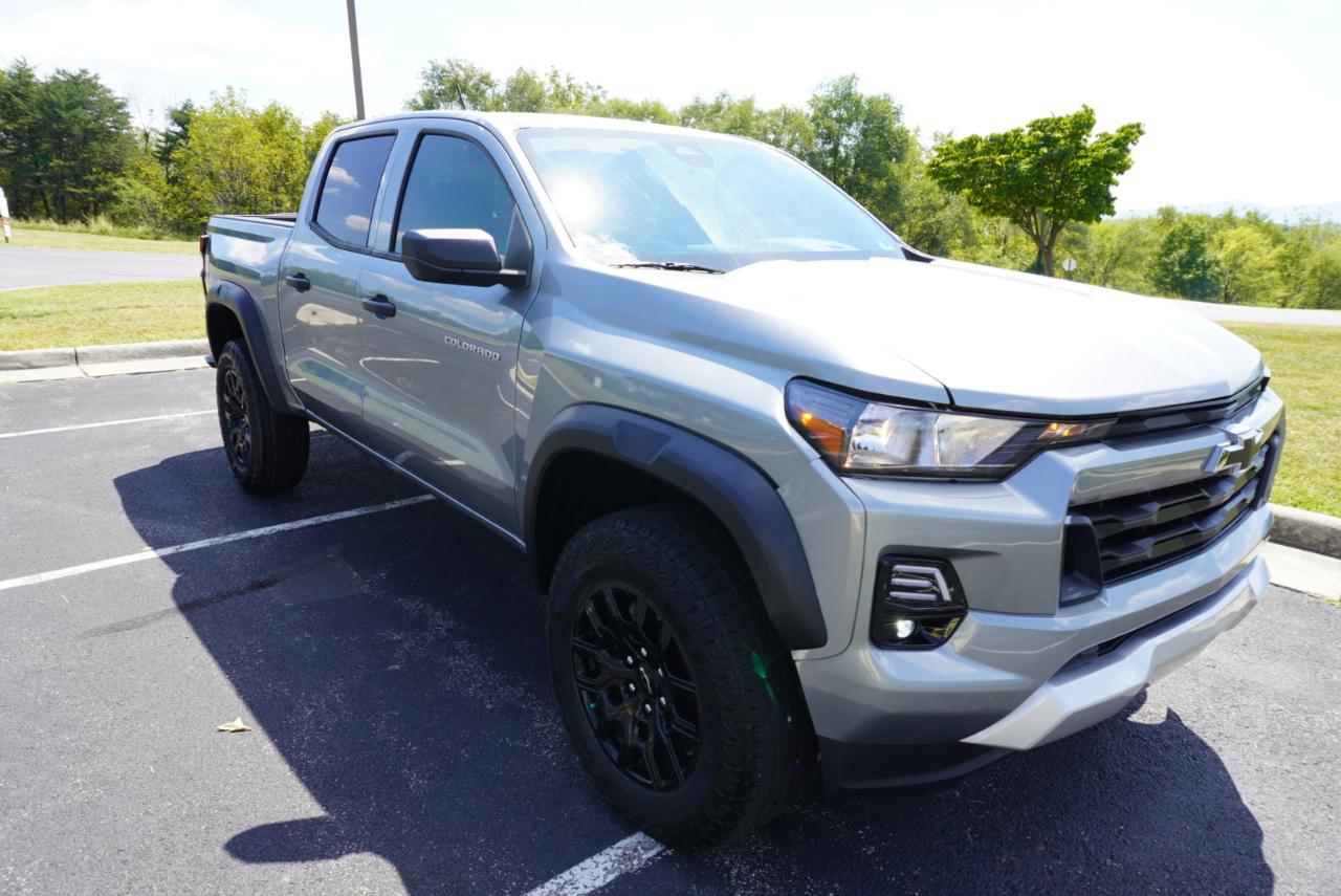 Chevrolet Colorado 4WD Crew Cab Trail Boss 2024