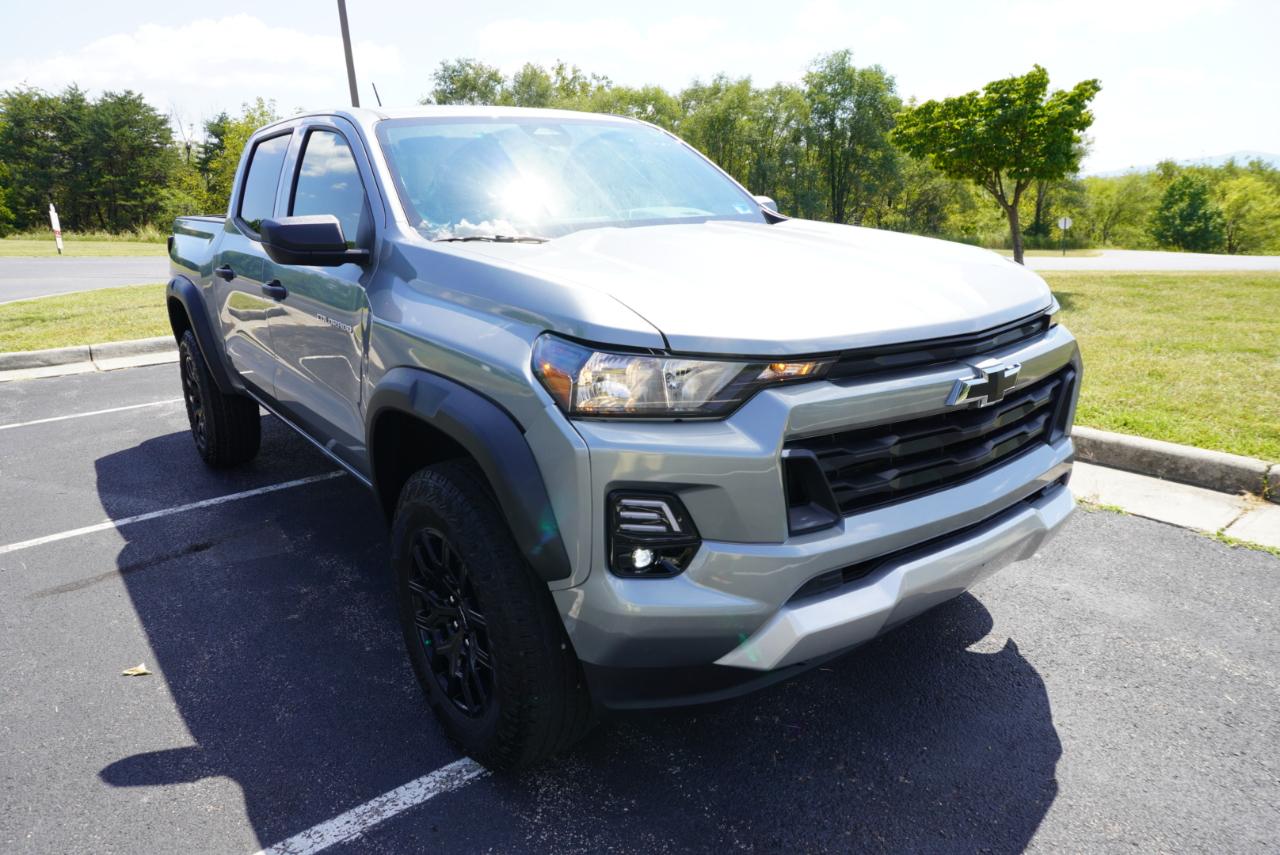 Chevrolet Colorado 4WD Crew Cab Trail Boss 2024