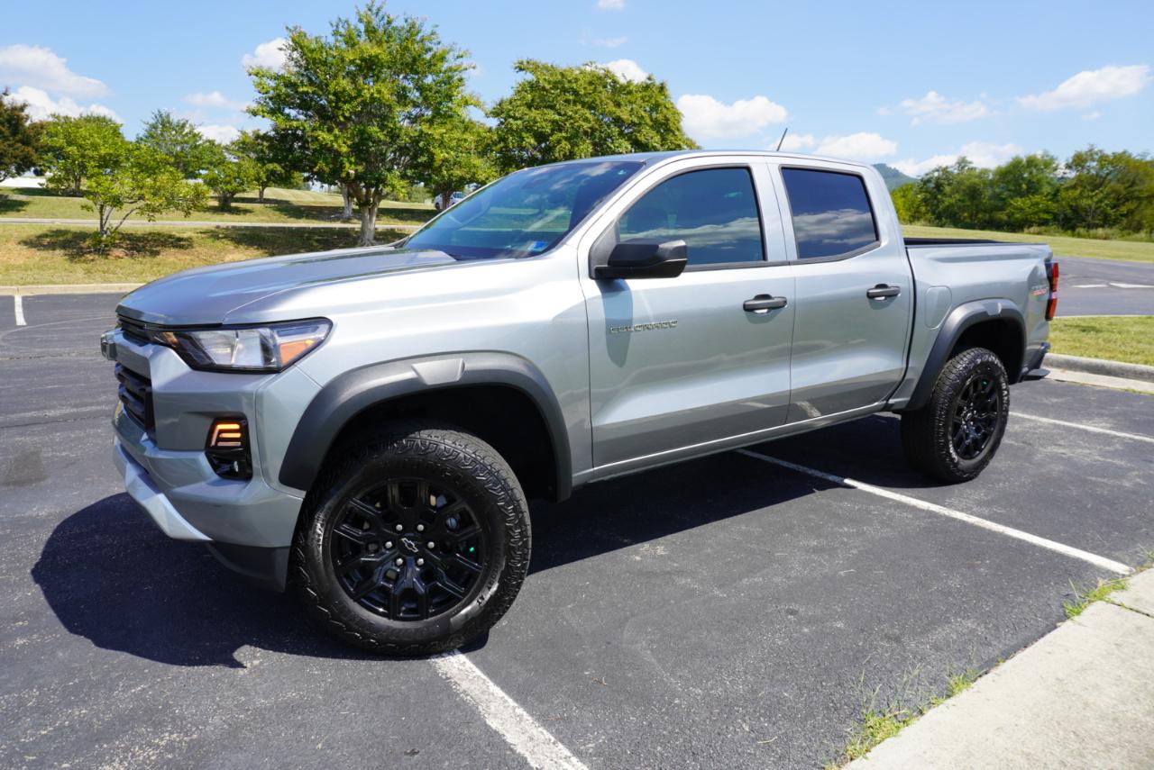 Chevrolet Colorado 4WD Crew Cab Trail Boss 2024