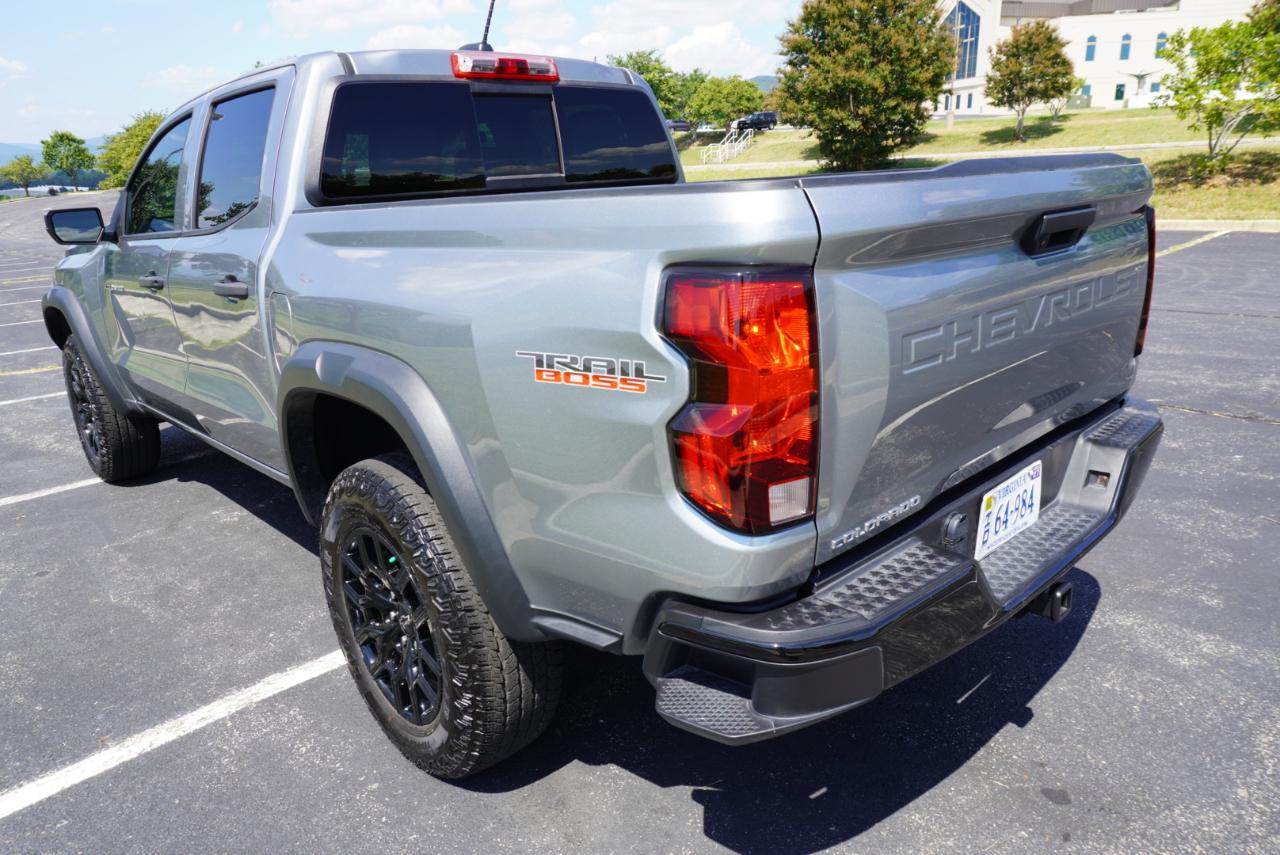 Chevrolet Colorado 4WD Crew Cab Trail Boss 2024