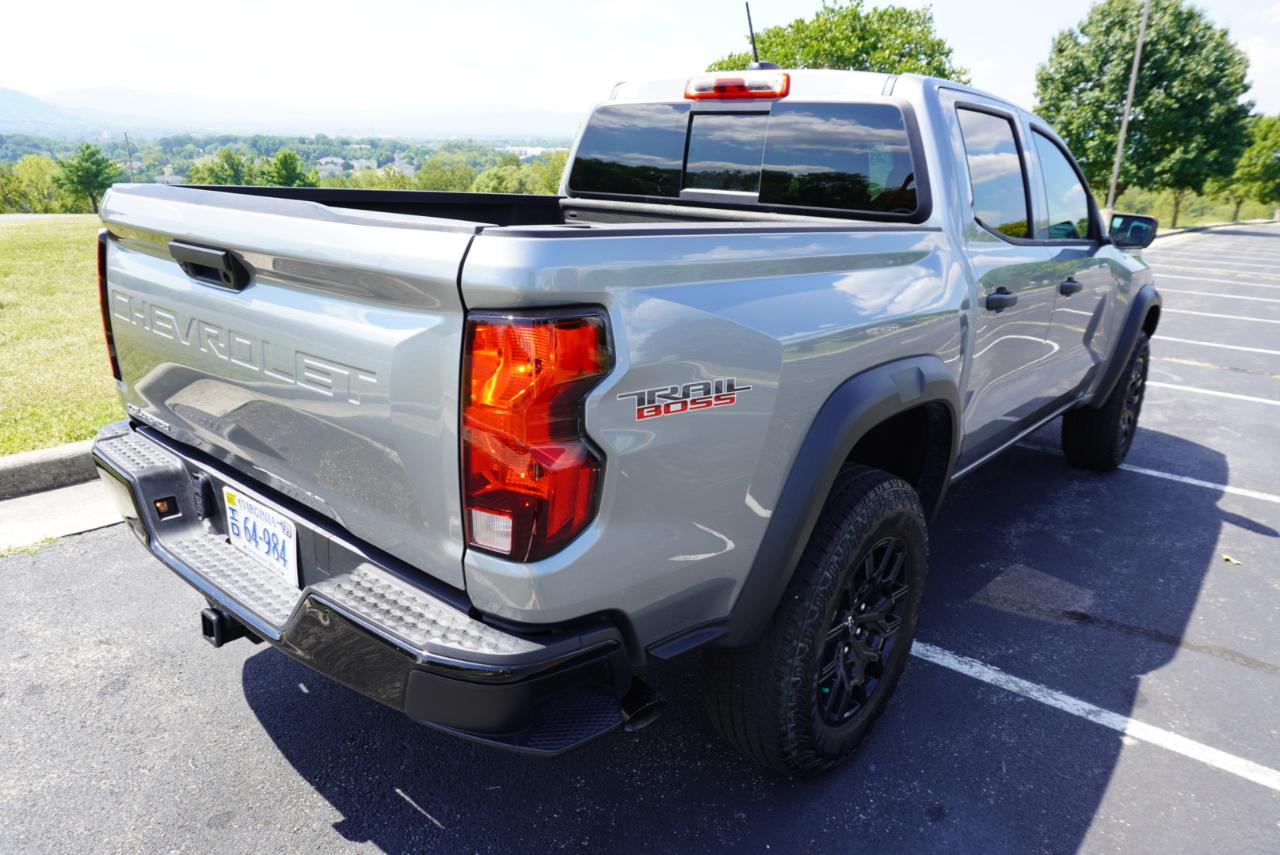 Chevrolet Colorado 4WD Crew Cab Trail Boss 2024