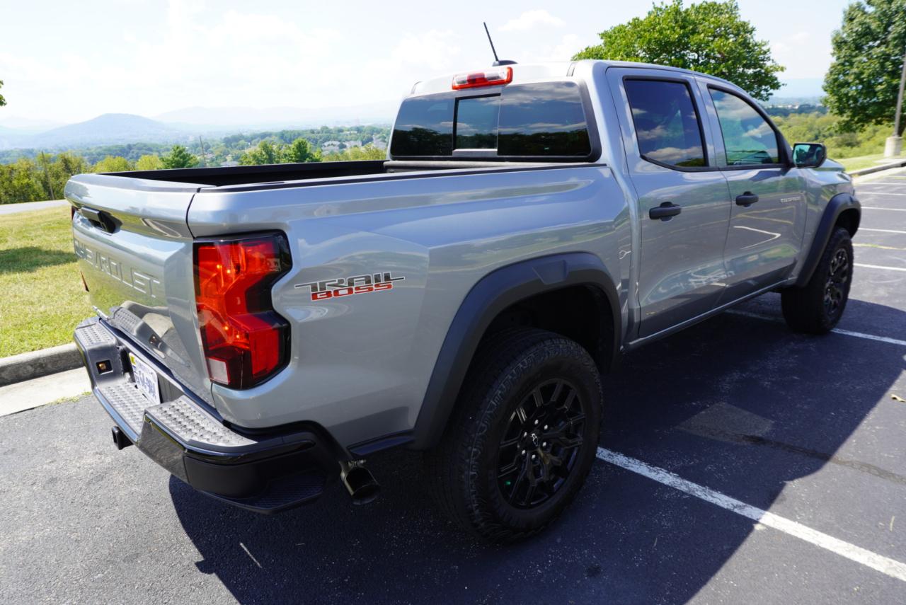 Chevrolet Colorado 4WD Crew Cab Trail Boss 2024