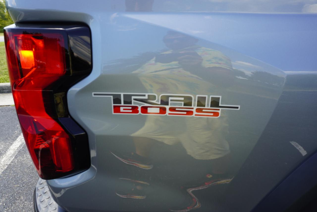 Chevrolet Colorado 4WD Crew Cab Trail Boss 2024