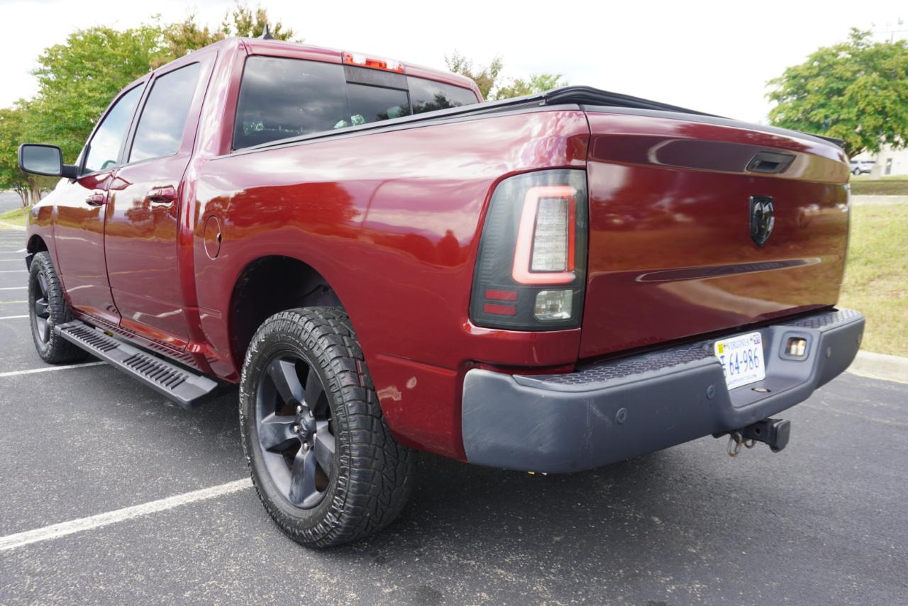 RAM 1500 Classic Warlock 4x4 Crew Cab 5'7" Box 2019
