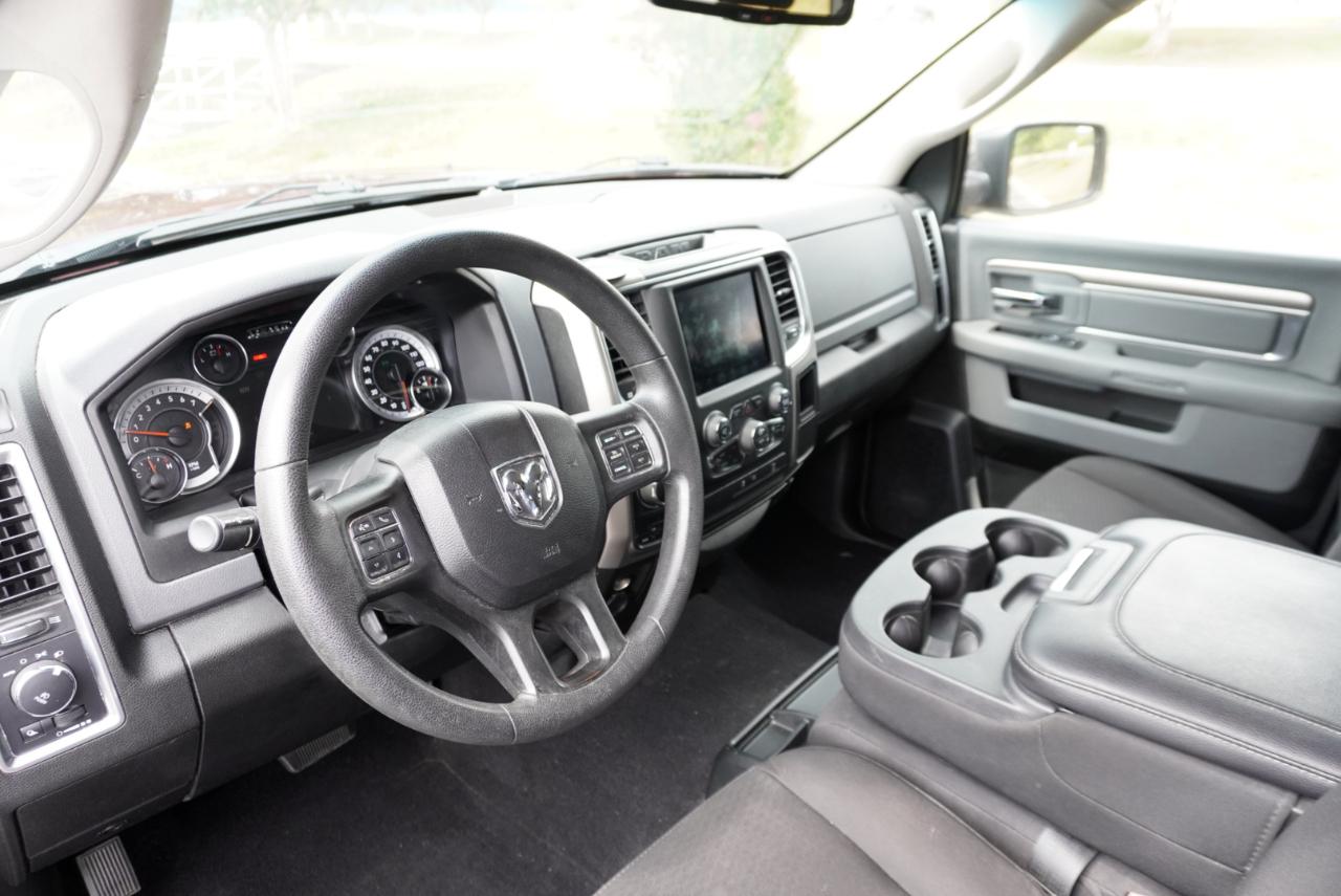 RAM 1500 Classic Warlock 4x4 Crew Cab 5'7" Box 2019