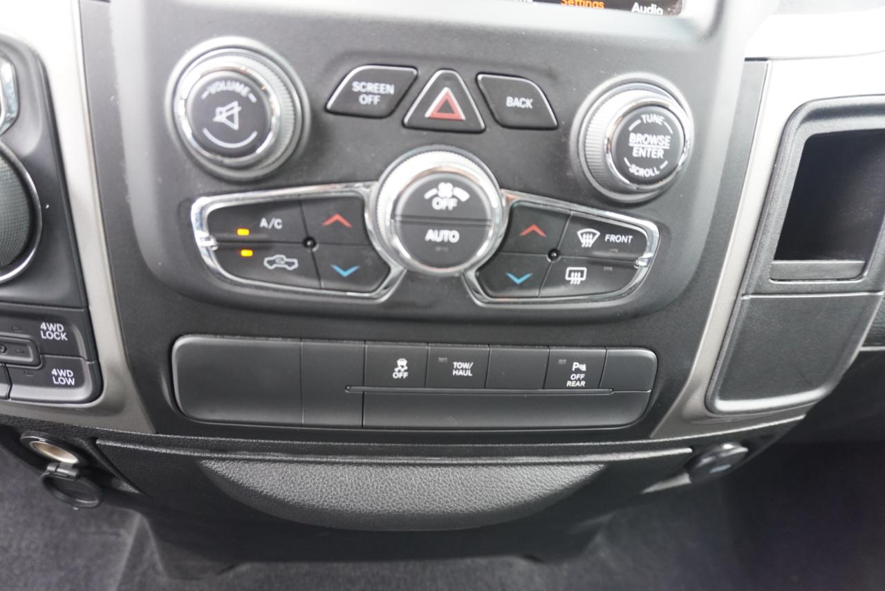 RAM 1500 Classic Warlock 4x4 Crew Cab 5'7" Box 2019