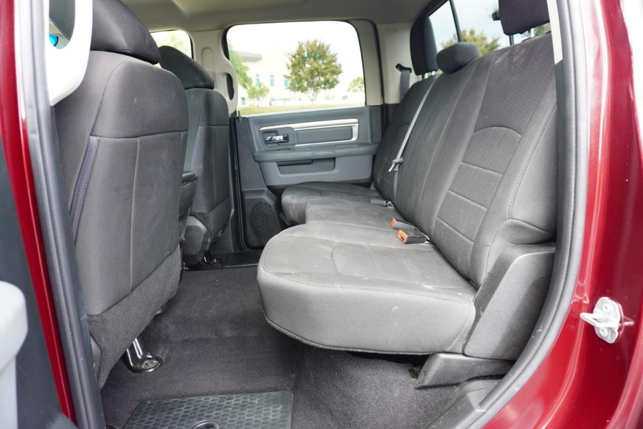 RAM 1500 Classic Warlock 4x4 Crew Cab 5'7" Box 2019