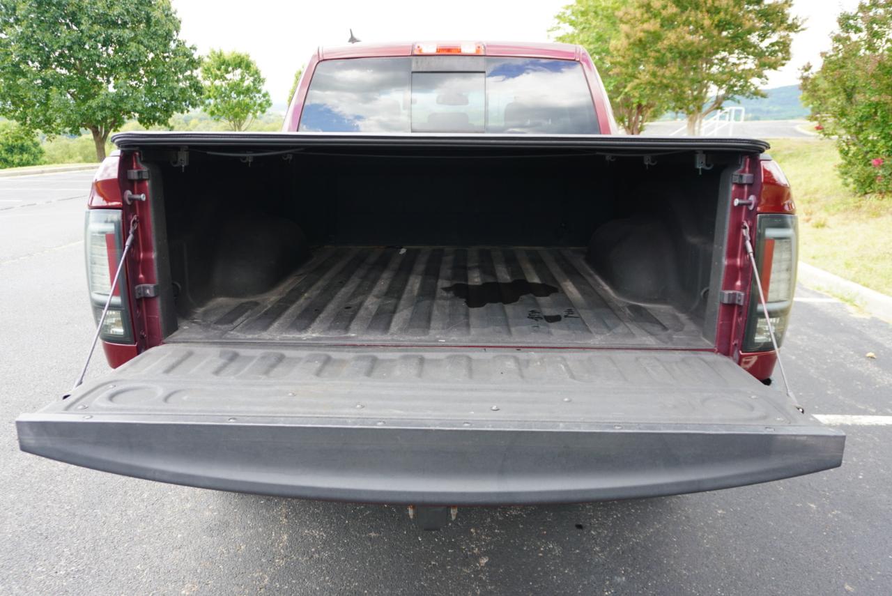 RAM 1500 Classic Warlock 4x4 Crew Cab 5'7" Box 2019