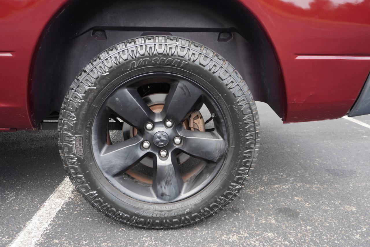 RAM 1500 Classic Warlock 4x4 Crew Cab 5'7" Box 2019