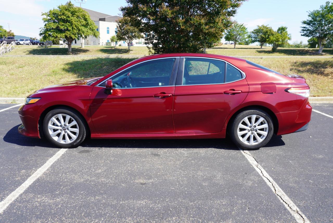 Toyota Camry XLE Auto (Natl) 2018