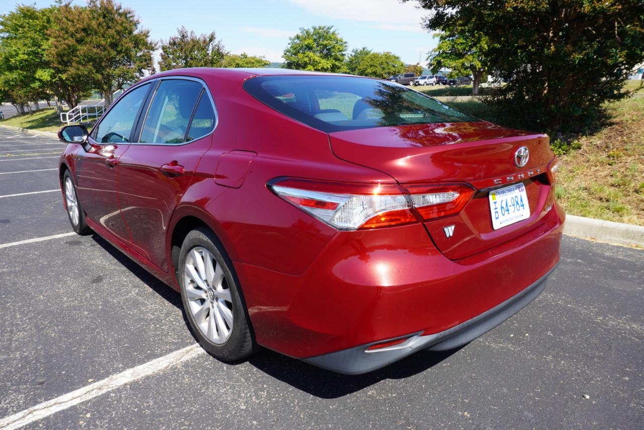 Toyota Camry XLE Auto (Natl) 2018