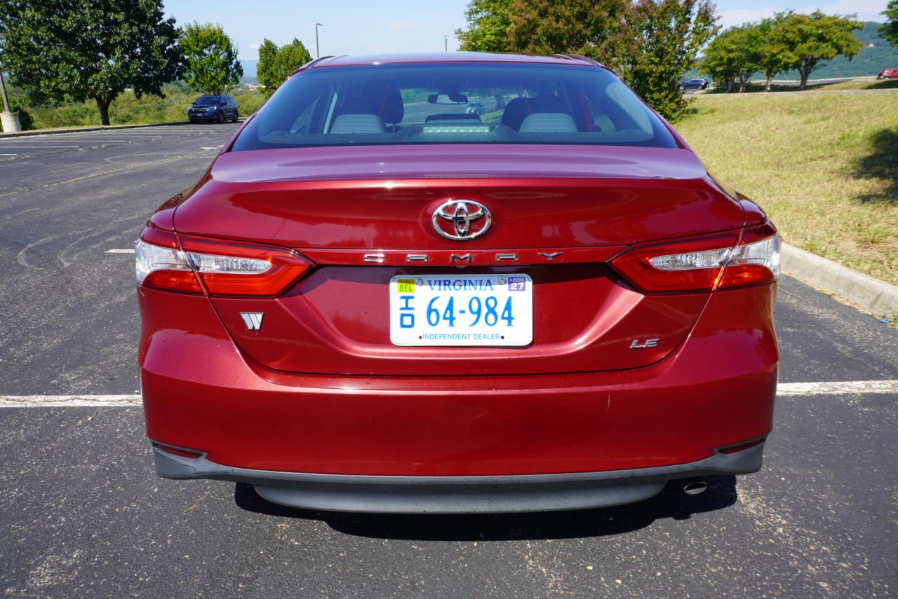 Toyota Camry XLE Auto (Natl) 2018