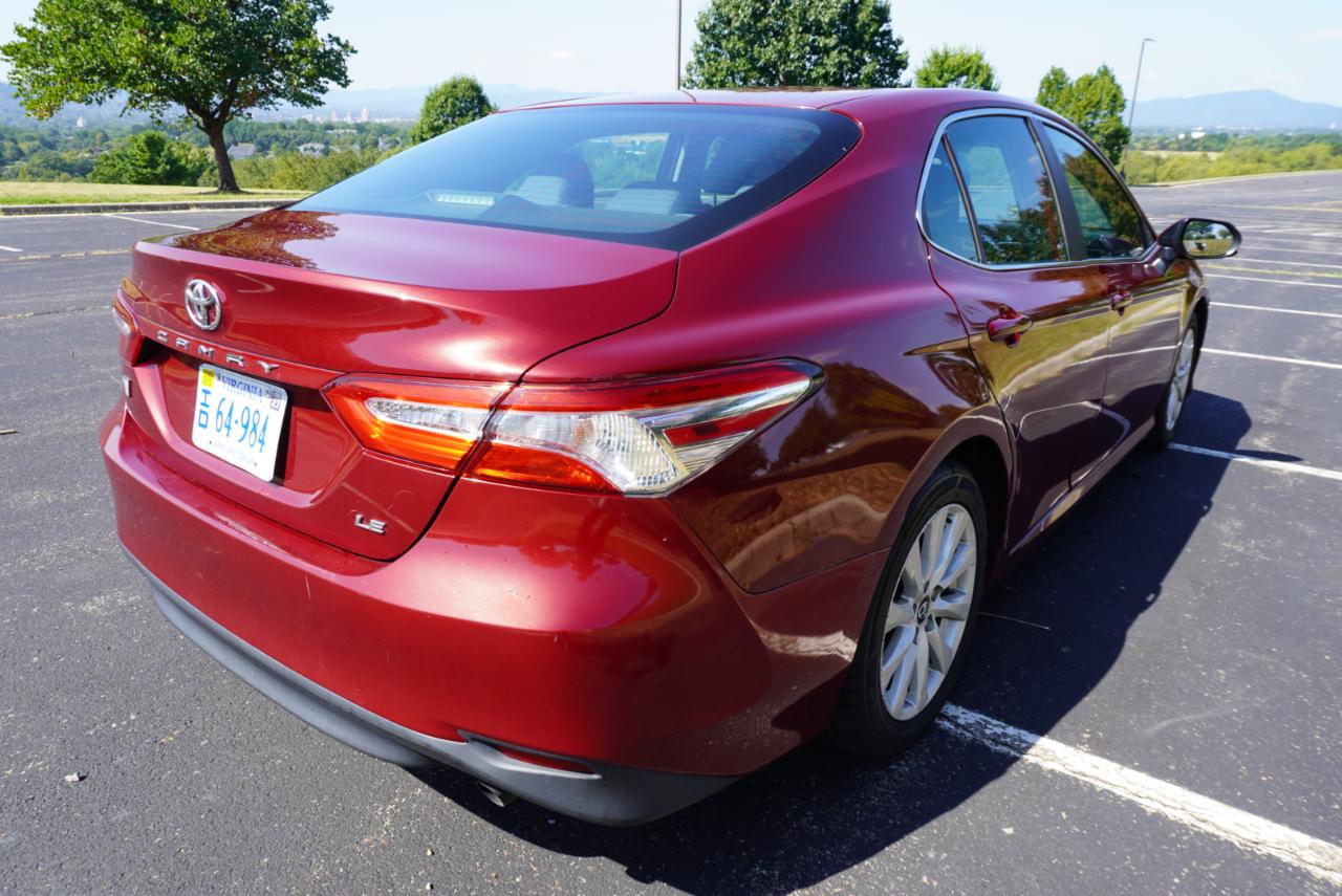Toyota Camry XLE Auto (Natl) 2018