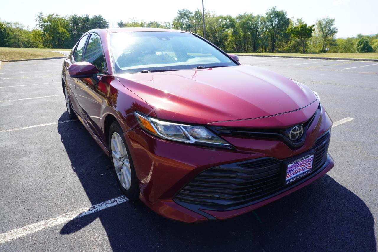 Toyota Camry XLE Auto (Natl) 2018