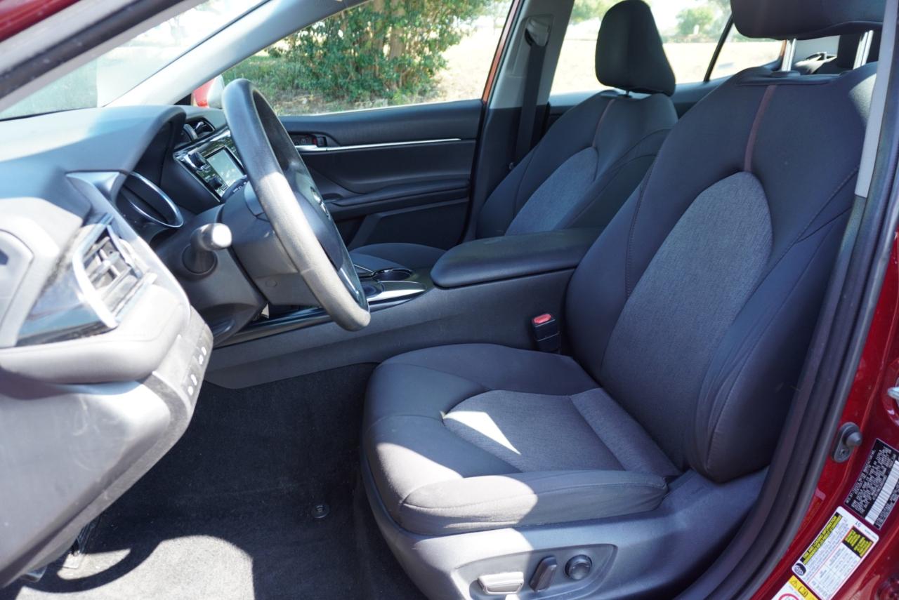 Toyota Camry XLE Auto (Natl) 2018