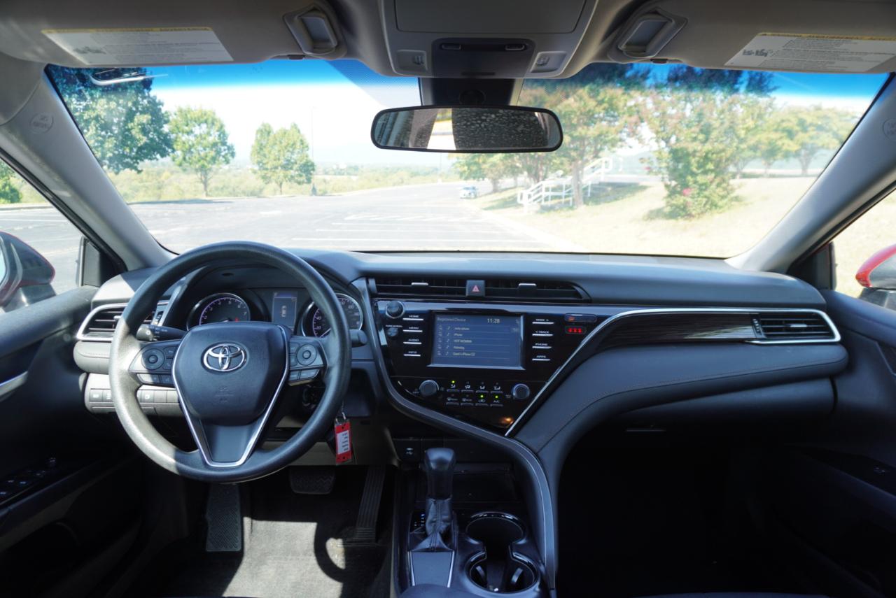Toyota Camry XLE Auto (Natl) 2018