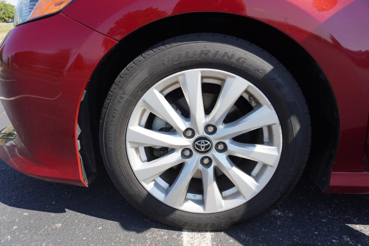 Toyota Camry XLE Auto (Natl) 2018