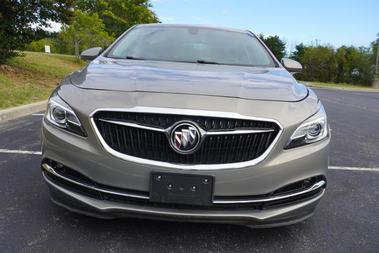 Buick LaCrosse 4dr Sdn Essence FWD 2019