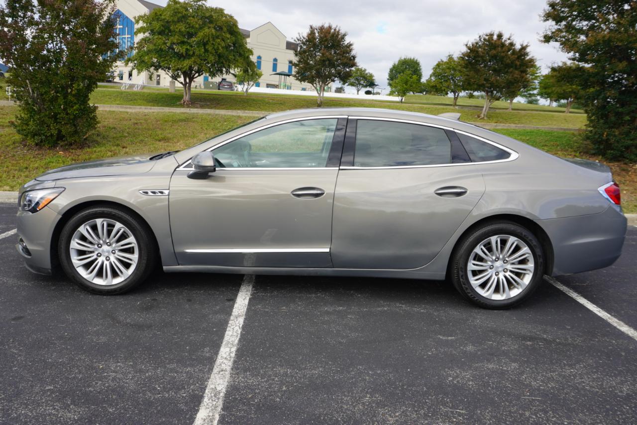 Buick LaCrosse 4dr Sdn Essence FWD 2019