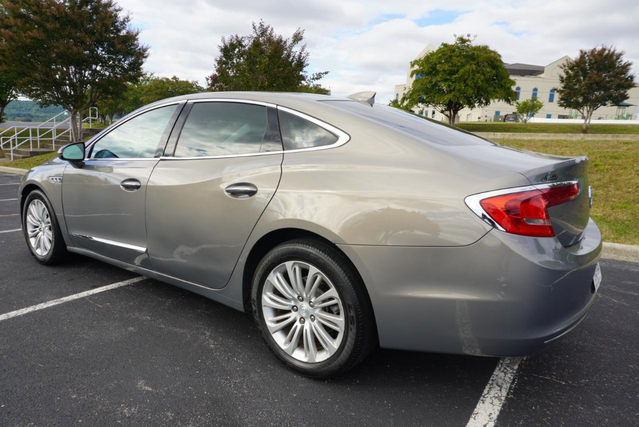 Buick LaCrosse 4dr Sdn Essence FWD 2019