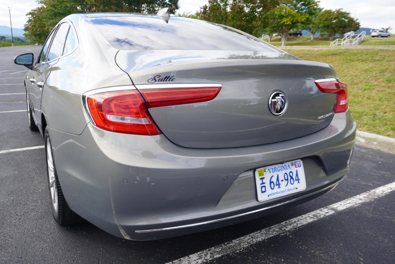 Buick LaCrosse 4dr Sdn Essence FWD 2019