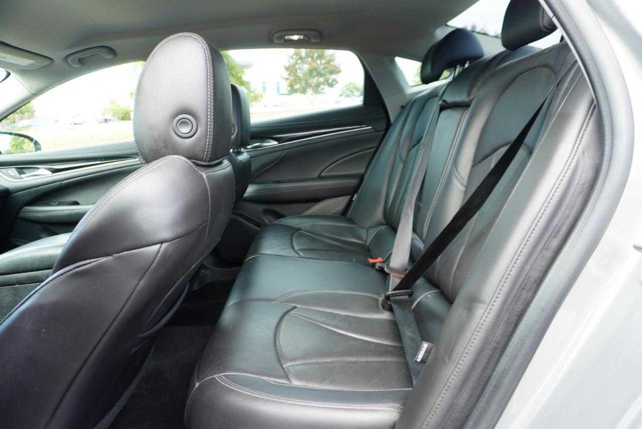 Buick LaCrosse 4dr Sdn Essence FWD 2019