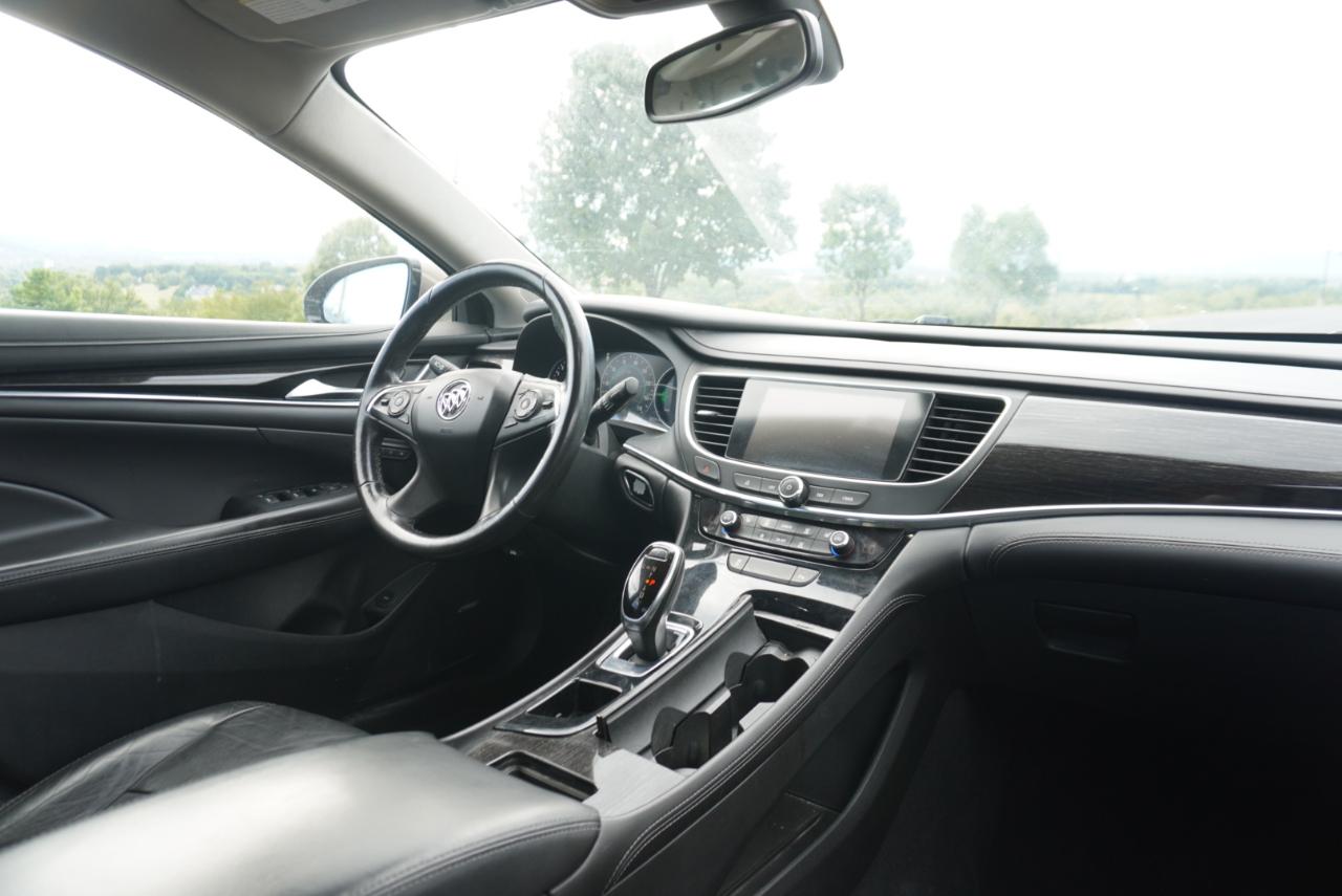 Buick LaCrosse 4dr Sdn Essence FWD 2019