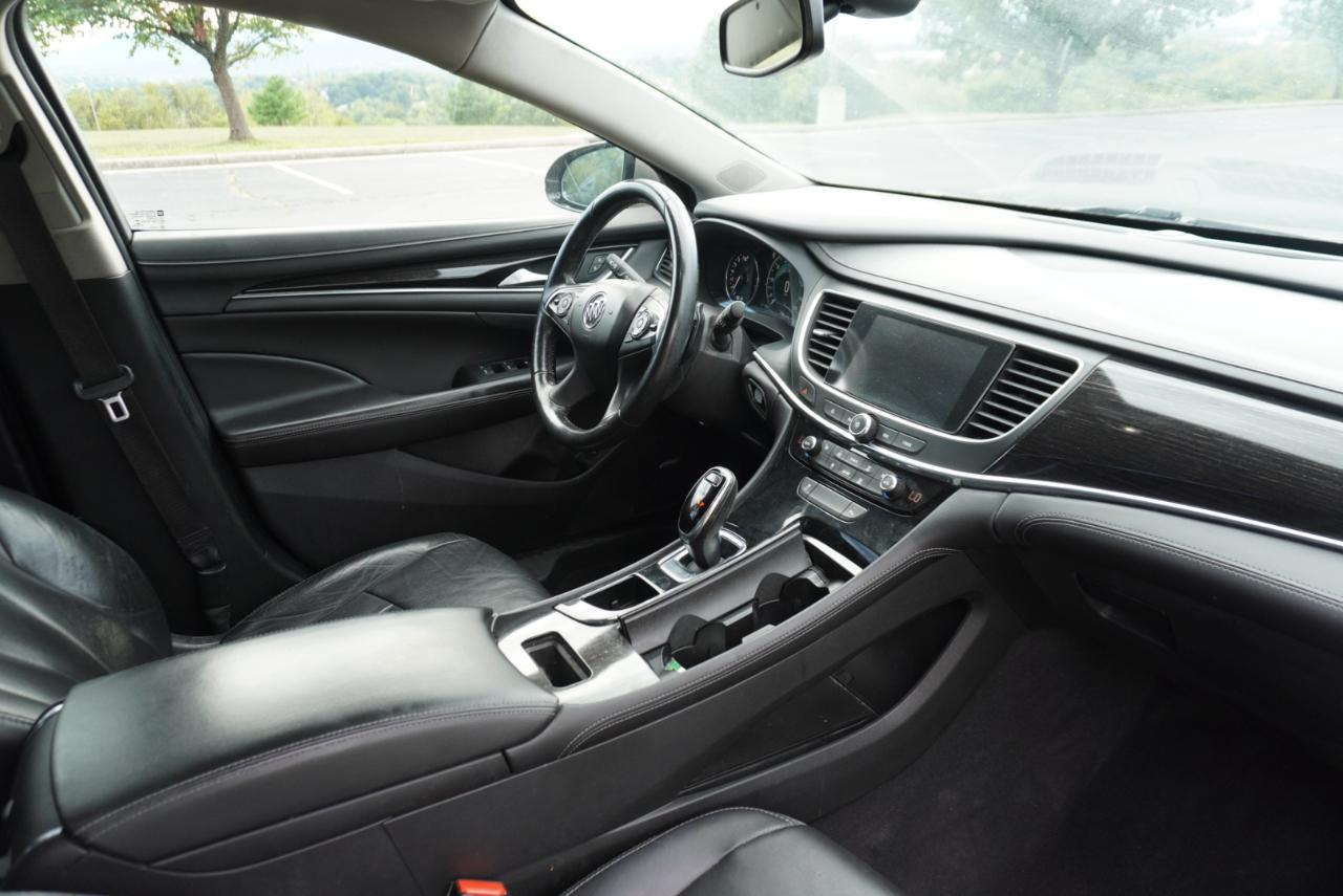 Buick LaCrosse 4dr Sdn Essence FWD 2019