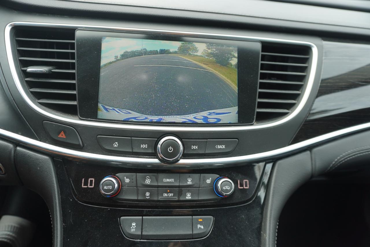 Buick LaCrosse 4dr Sdn Essence FWD 2019
