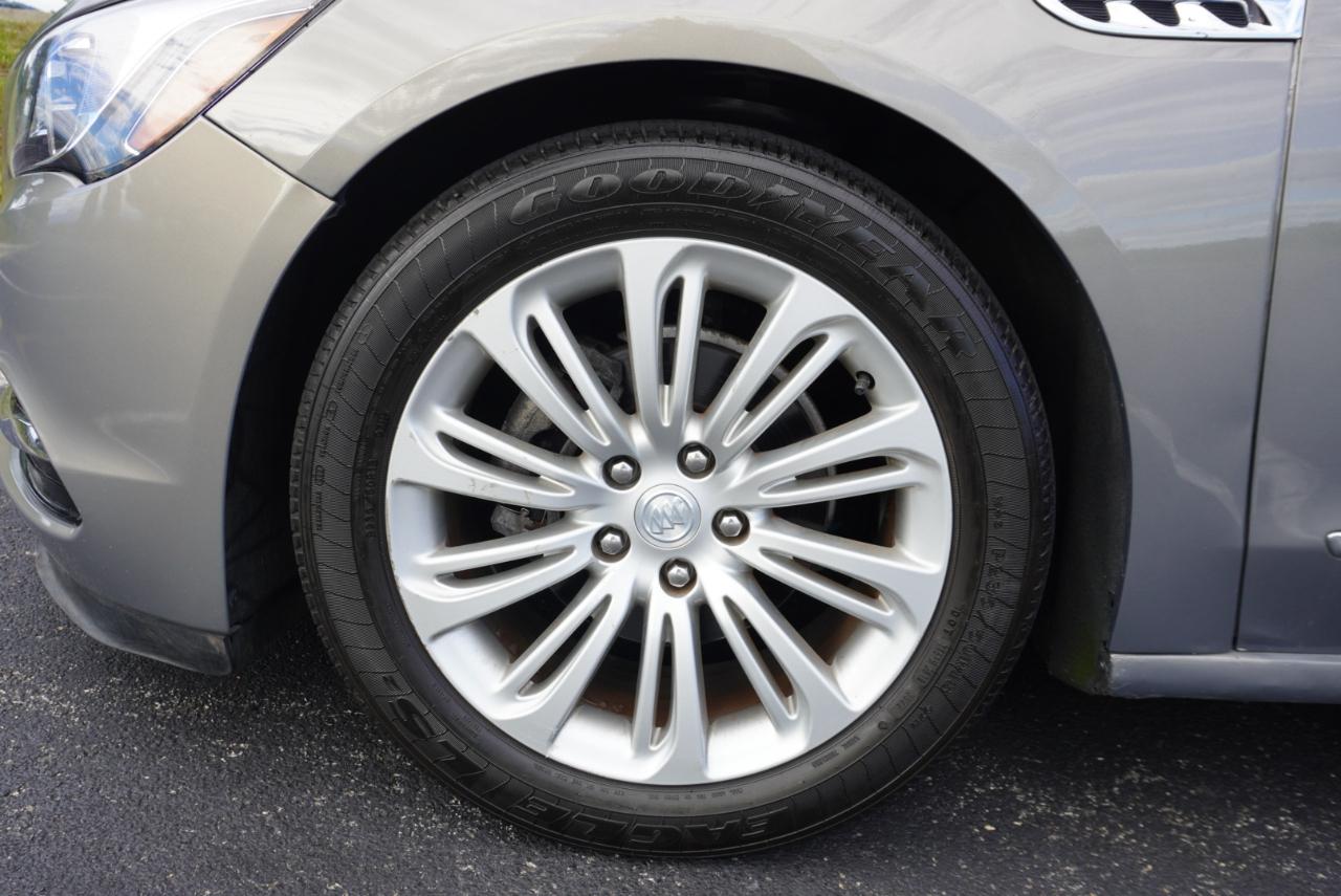 Buick LaCrosse 4dr Sdn Essence FWD 2019