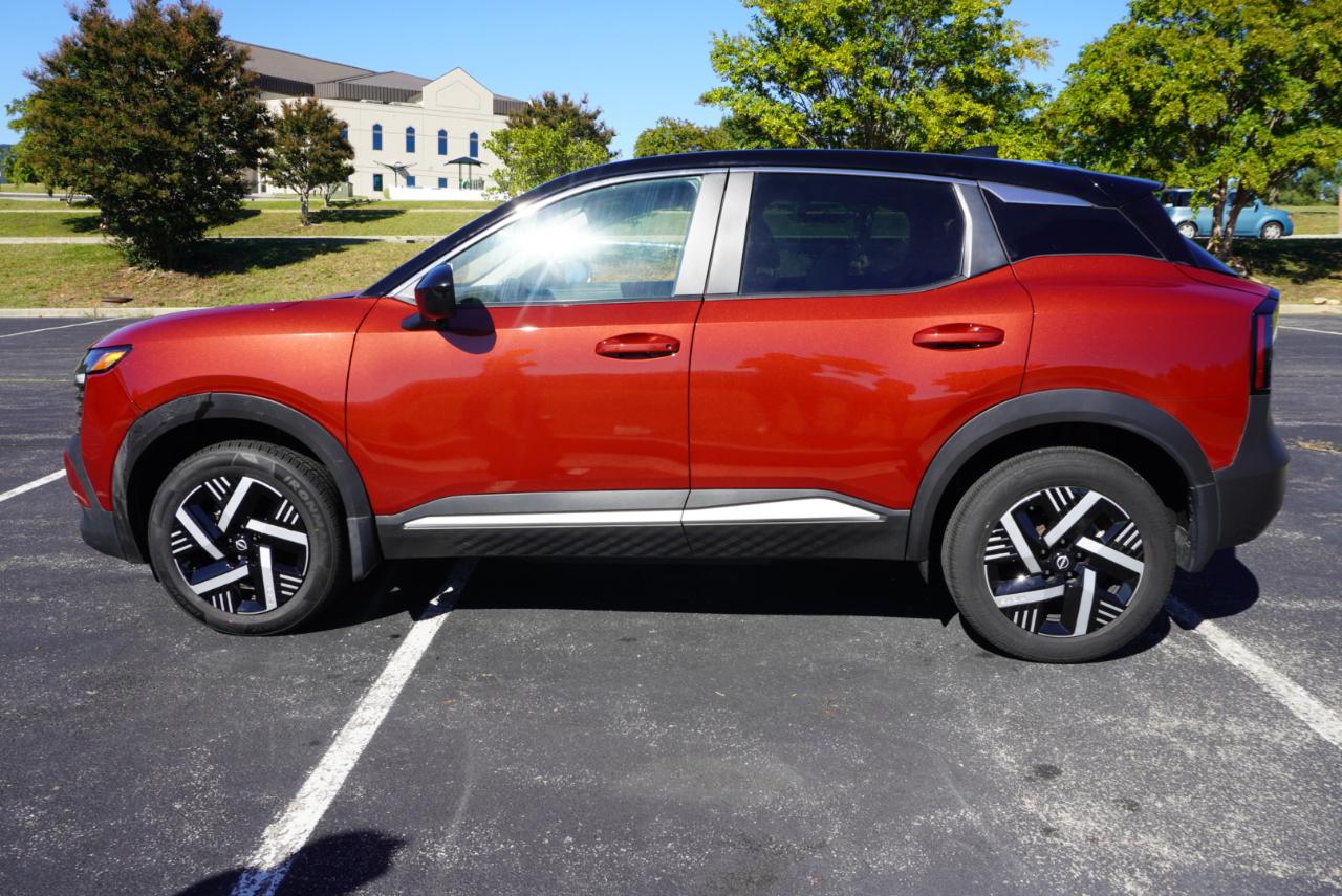 Nissan Kicks SV FWD 2025