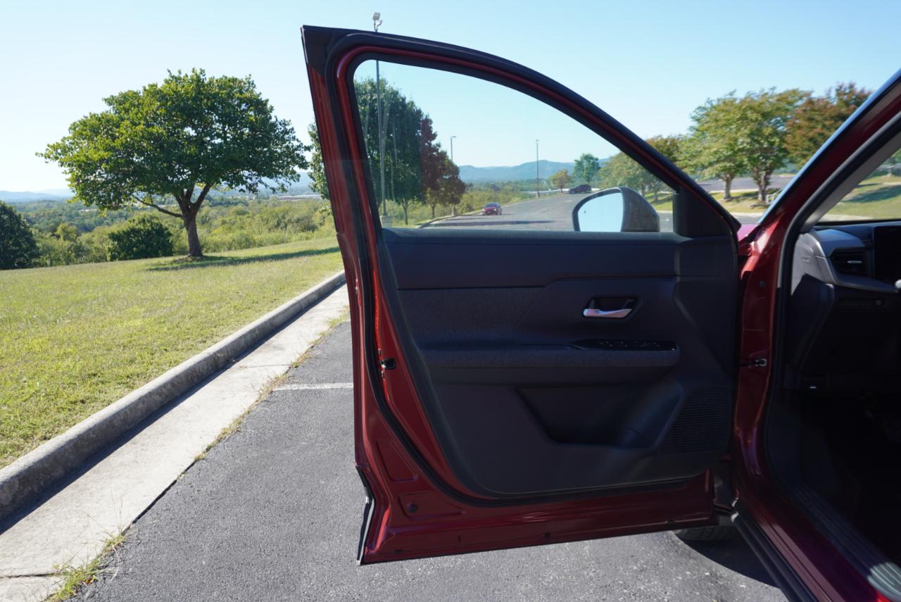 Nissan Kicks SV FWD 2025