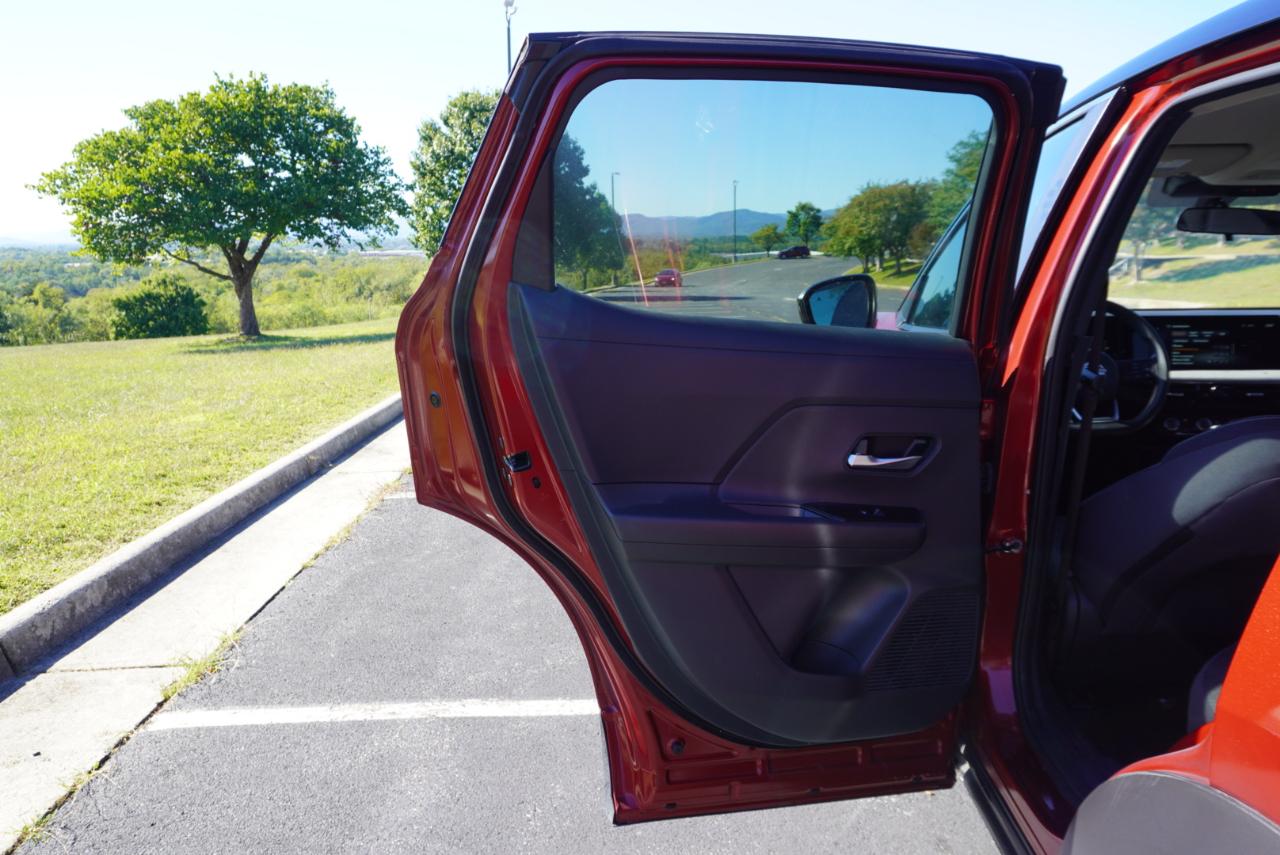 Nissan Kicks SV FWD 2025