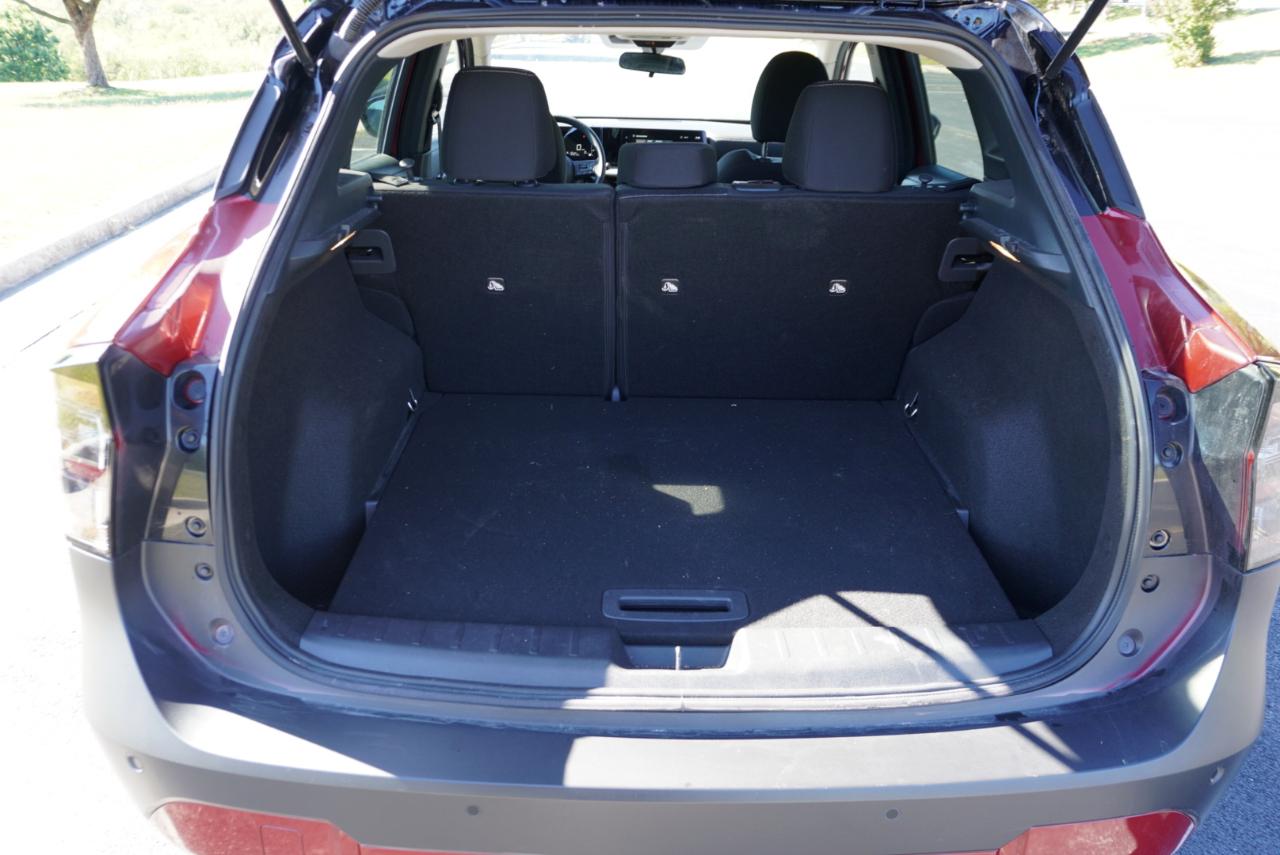 Nissan Kicks SV FWD 2025