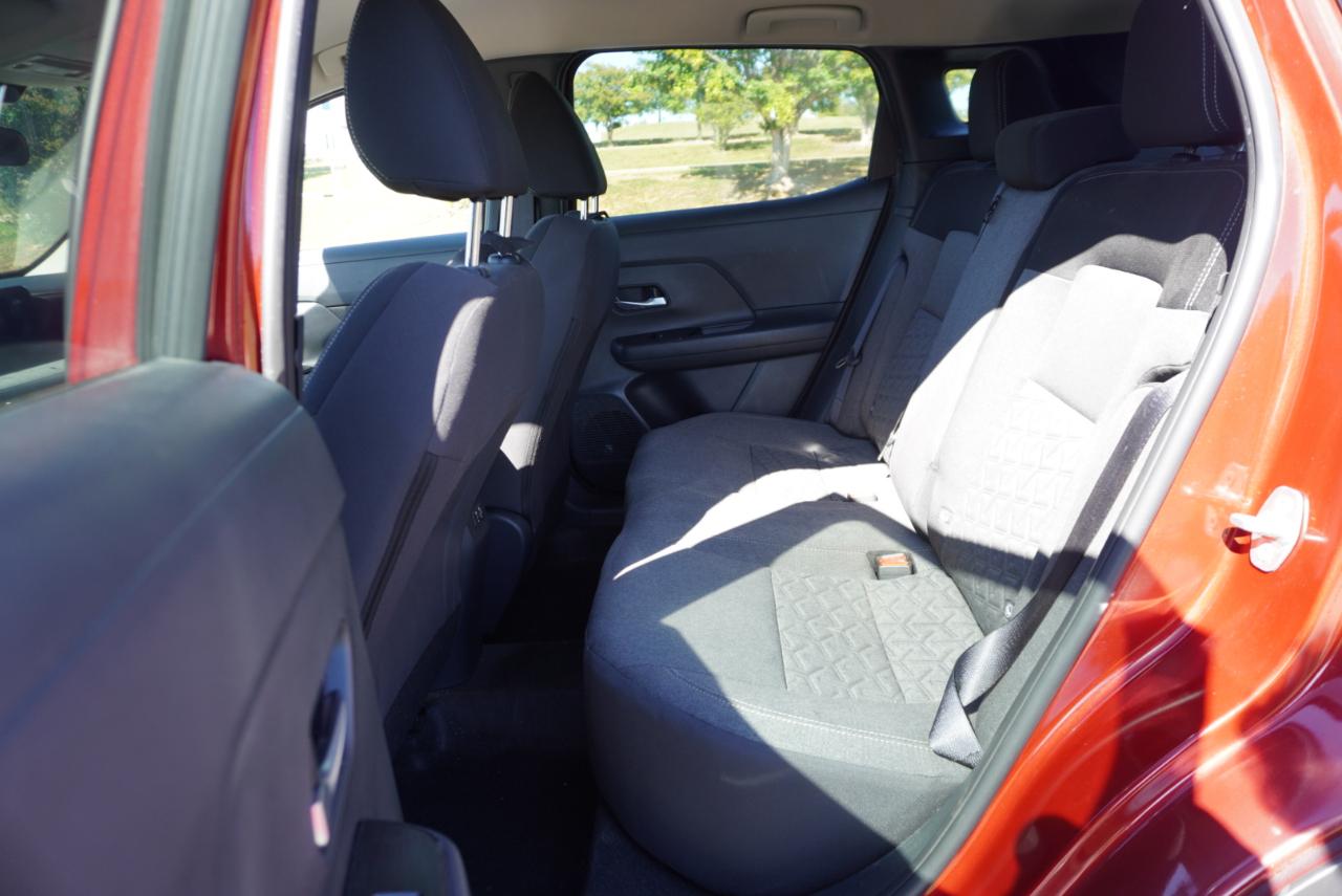 Nissan Kicks SV FWD 2025