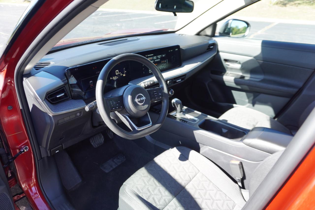 Nissan Kicks SV FWD 2025